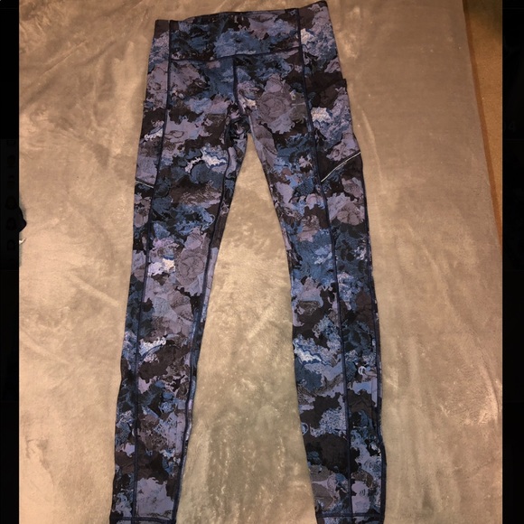 LuluLemon Leggings - Picture 4 of 4